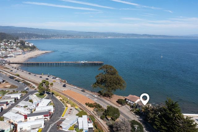 4840 Cliff Drive, Capitola, CA 95010