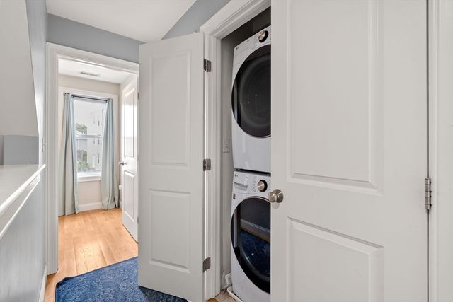 615 Adams 615, Boston, MA 02122