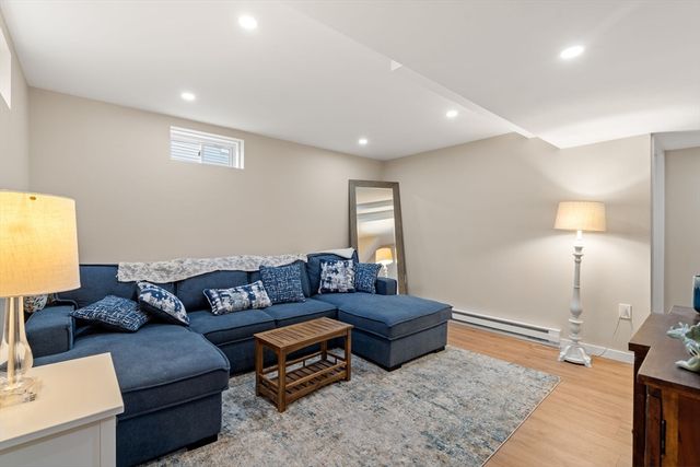 615 Adams 615, Boston, MA 02122