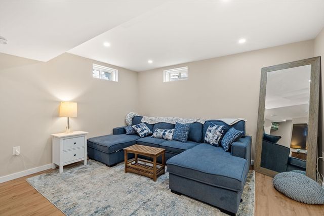 615 Adams 615, Boston, MA 02122