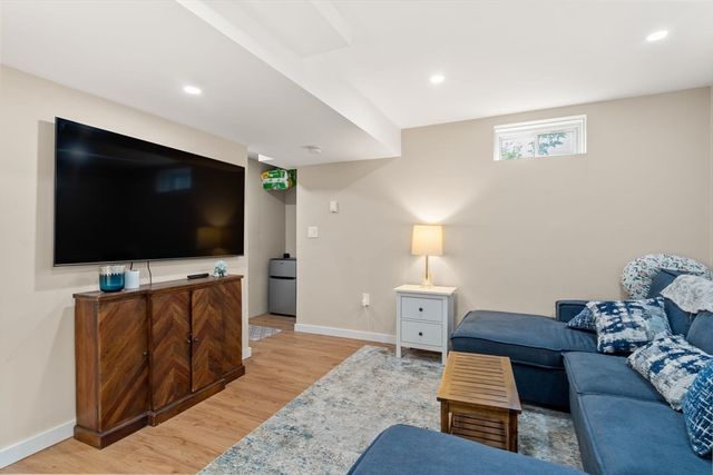 615 Adams 615, Boston, MA 02122