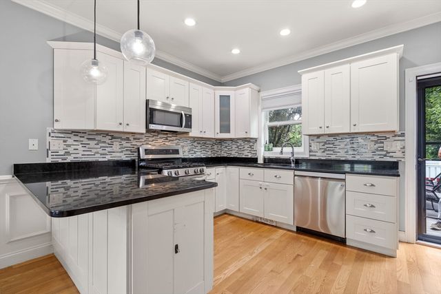 615 Adams 615, Boston, MA 02122