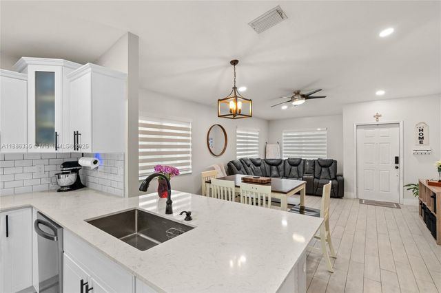 20874 NW 3rd Ct, Pembroke Pines, FL 33029