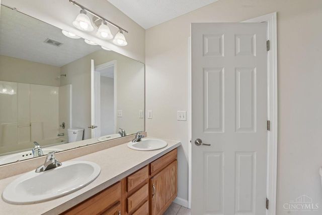 874 Ginger Ridge Drive, Trenton, OH 45067