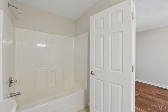 874 Ginger Ridge Drive, Trenton, OH 45067
