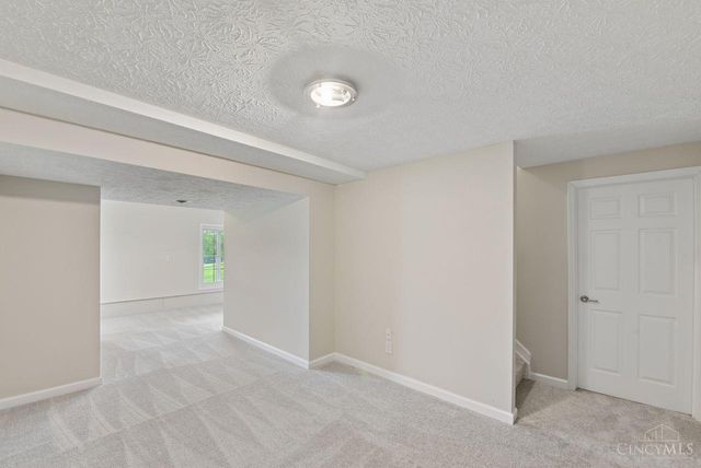 874 Ginger Ridge Drive, Trenton, OH 45067