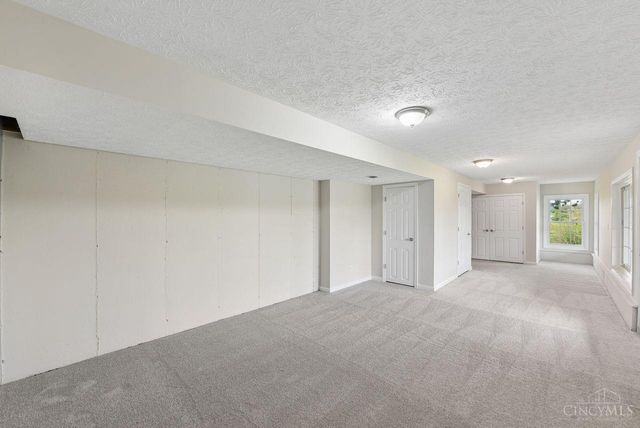 874 Ginger Ridge Drive, Trenton, OH 45067