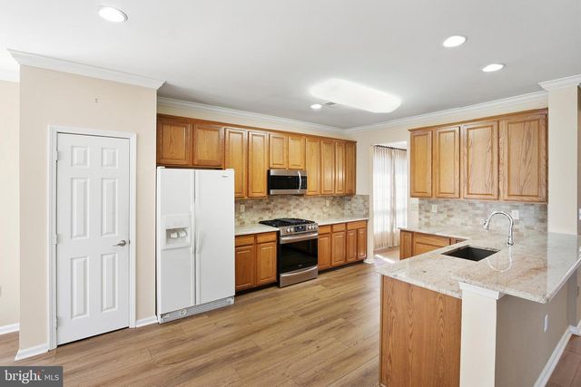 20 EVERETT DR, Columbus, NJ 08022