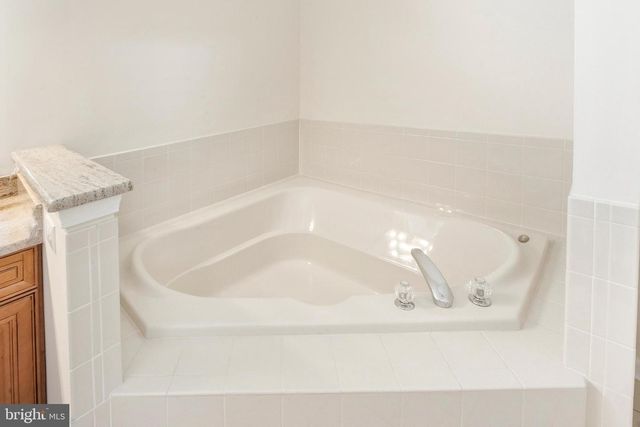 20 EVERETT DR, Columbus, NJ 08022