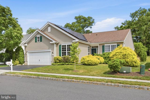 20 EVERETT DR, Columbus, NJ 08022