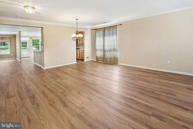 20 EVERETT DR, Columbus, NJ 08022