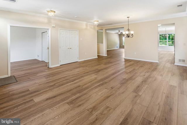 20 EVERETT DR, Columbus, NJ 08022