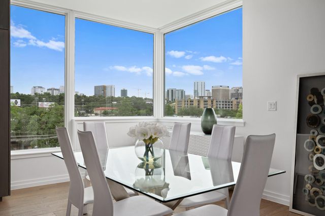 1010 W 10th ST 302, Austin, TX 78703