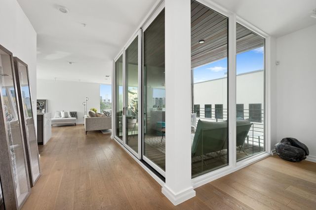 1010 W 10th ST 302, Austin, TX 78703