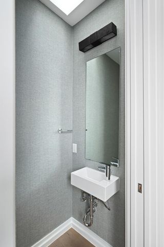 1010 W 10th ST 302, Austin, TX 78703