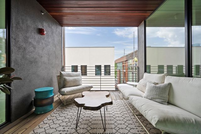 1010 W 10th ST 302, Austin, TX 78703