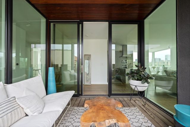 1010 W 10th ST 302, Austin, TX 78703