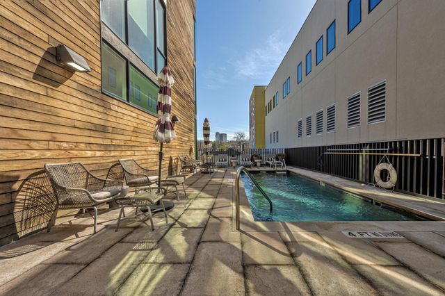 1010 W 10th ST 302, Austin, TX 78703