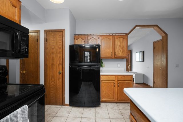 607 Reynolds Street, Le Claire, IA 52753