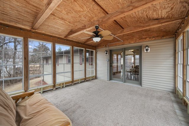 607 Reynolds Street, Le Claire, IA 52753