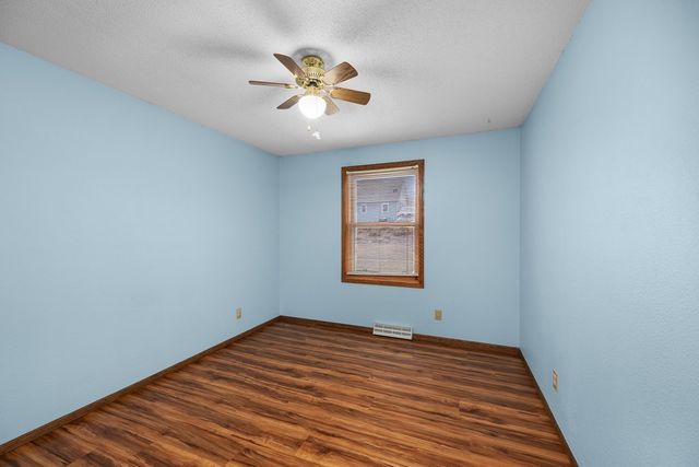 607 Reynolds Street, Le Claire, IA 52753