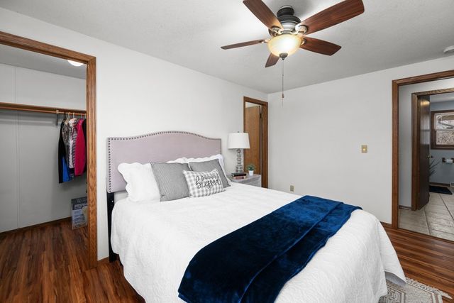 607 Reynolds Street, Le Claire, IA 52753