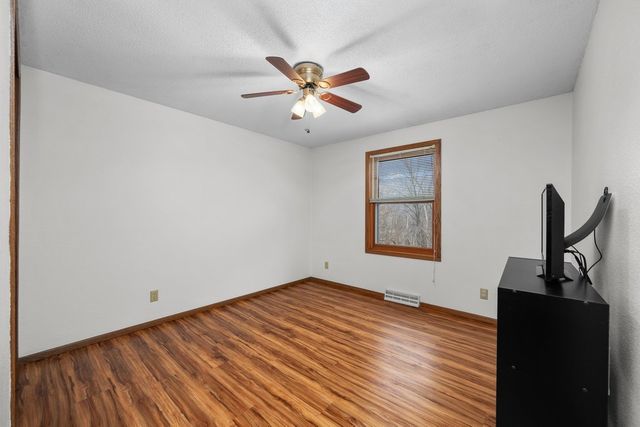 607 Reynolds Street, Le Claire, IA 52753