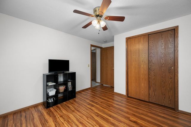 607 Reynolds Street, Le Claire, IA 52753