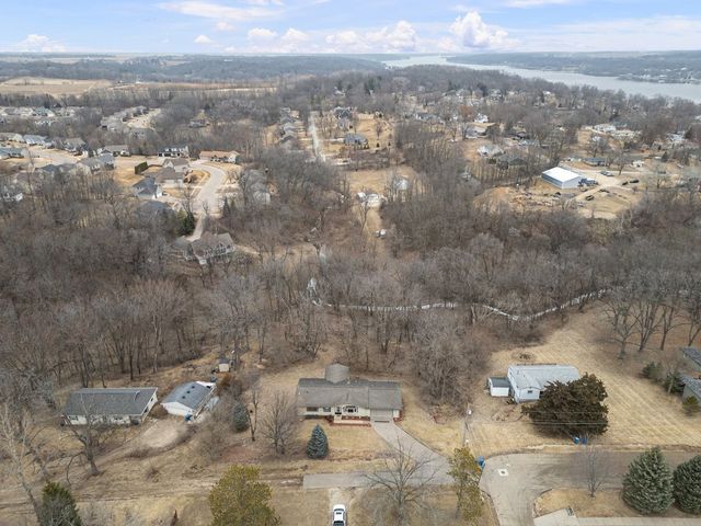 607 Reynolds Street, Le Claire, IA 52753