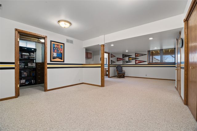 2302 NE Bel Aire Drive, Ankeny, IA 50021