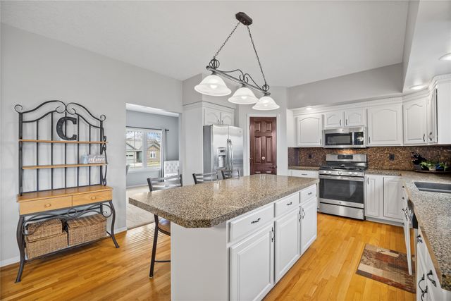 2302 NE Bel Aire Drive, Ankeny, IA 50021