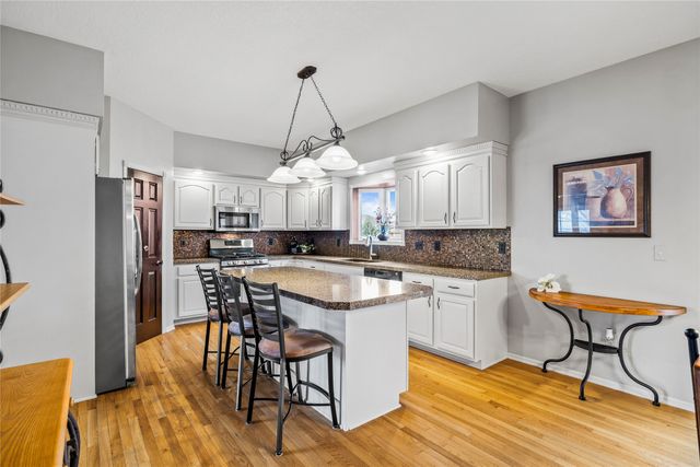 2302 NE Bel Aire Drive, Ankeny, IA 50021