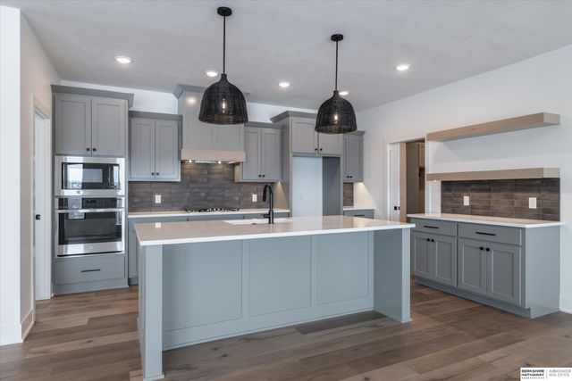 19017 Acorn Drive, Gretna, NE 68028