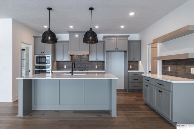 19017 Acorn Drive, Gretna, NE 68028