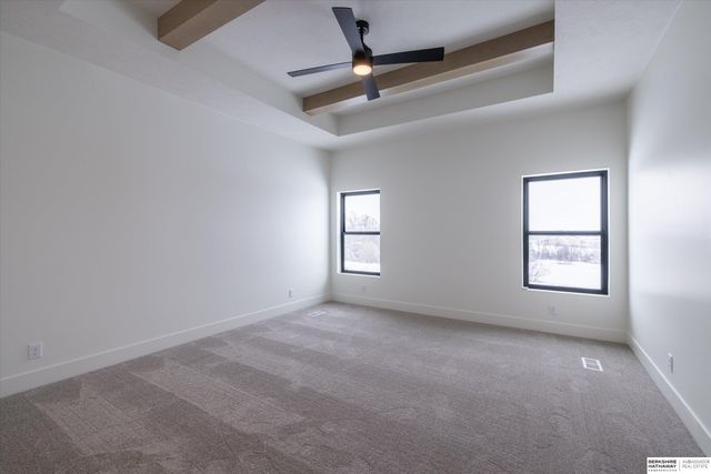 19017 Acorn Drive, Gretna, NE 68028