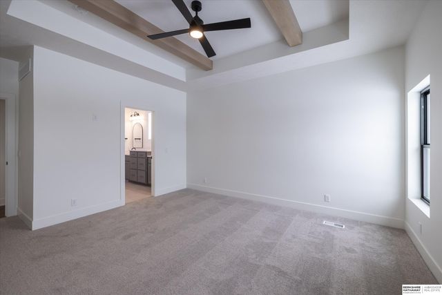 19017 Acorn Drive, Gretna, NE 68028