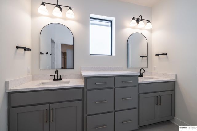 19017 Acorn Drive, Gretna, NE 68028