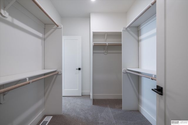 19017 Acorn Drive, Gretna, NE 68028