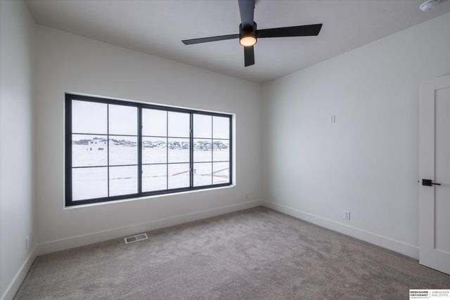 19017 Acorn Drive, Gretna, NE 68028