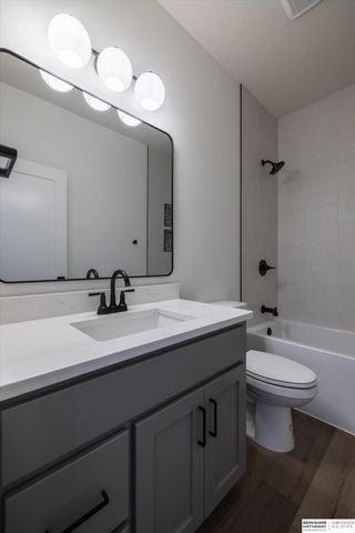 19017 Acorn Drive, Gretna, NE 68028