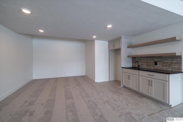 19017 Acorn Drive, Gretna, NE 68028