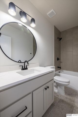 19017 Acorn Drive, Gretna, NE 68028