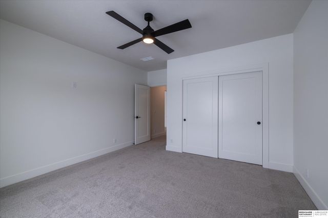 19017 Acorn Drive, Gretna, NE 68028