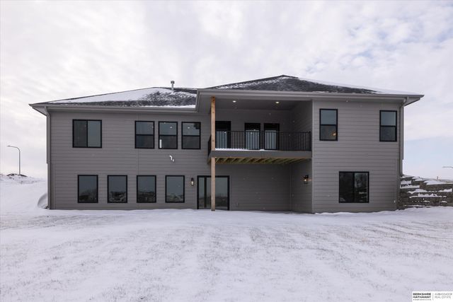 19017 Acorn Drive, Gretna, NE 68028