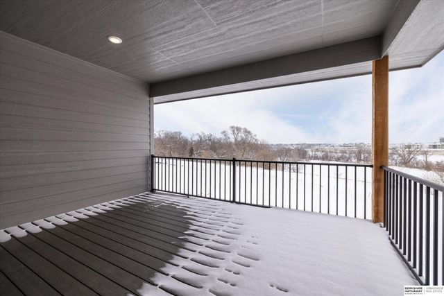 19017 Acorn Drive, Gretna, NE 68028