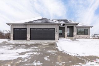 19017 Acorn Drive, Gretna, NE 68028
