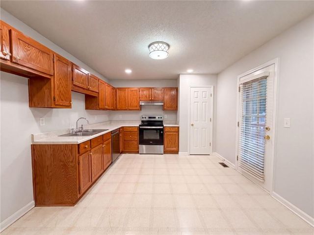 100 Betty Lane, Carrollton, GA 30116