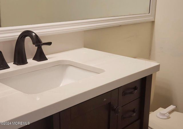 180 Tulip Lane, Freehold, NJ 07728