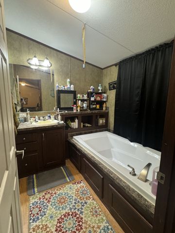 400 Avenue D, Point, TX 75472