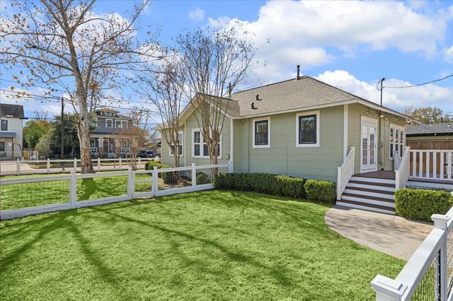 623 Pecore Street, Houston, TX 77009